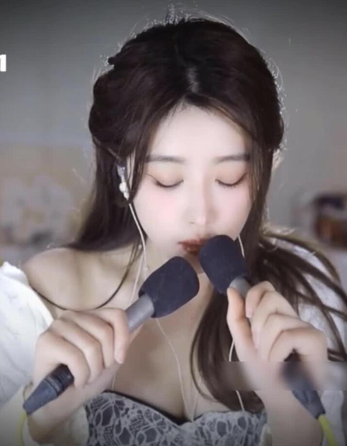 虎牙大伊伊ASMR 听呼吸声睡觉吧