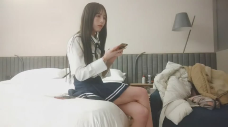 [美女] [视频分类] 探花老司机酒店约炮 JK短裙学生兼职外围女各种姿势打桩把妹子草晕乎了【1V 350M BT】