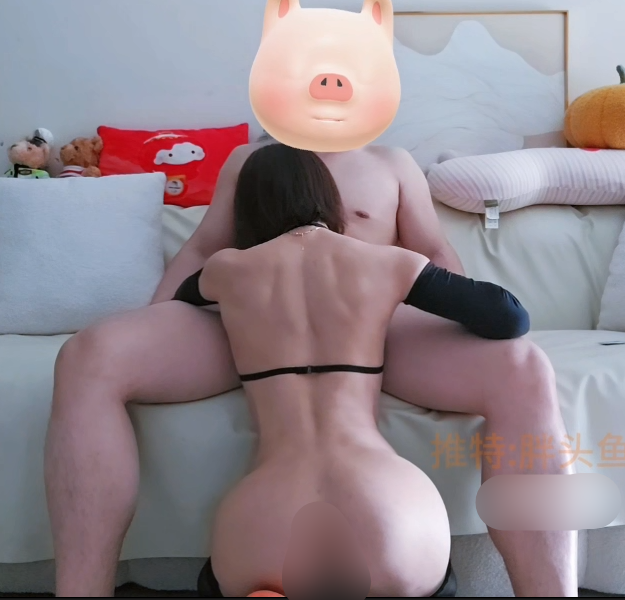 极品健身女神-胖头鱼（PTY0606）-沙发爆操（1V,303M）